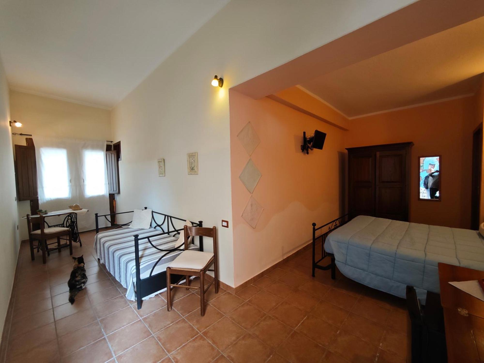 B&B Domu Delunas Giba Екстер'єр фото
